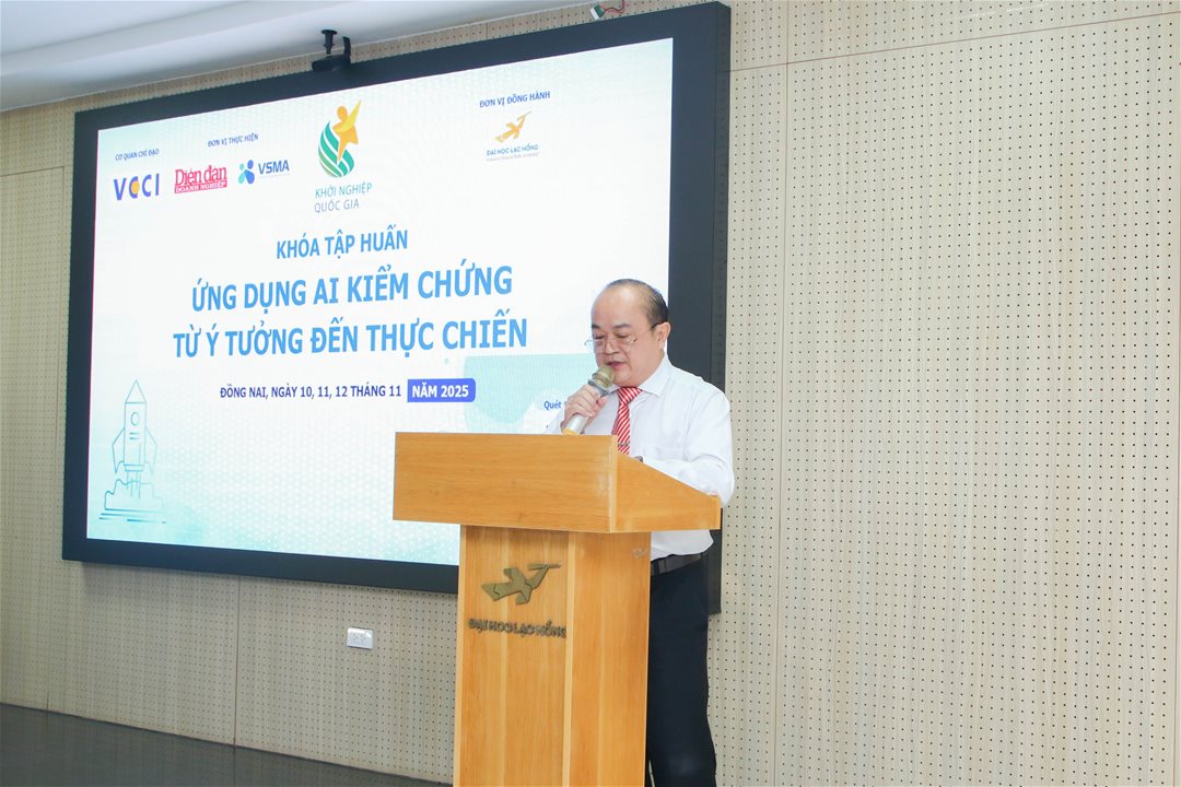 LHU ứng dụng AI trong đào tạo cố vấn khởi nghiệp